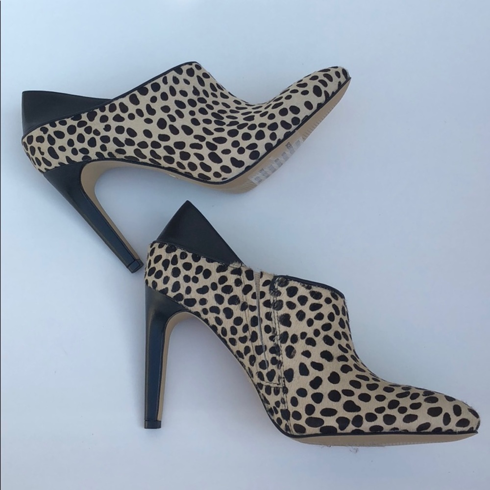 Ann Taylor Ankle Bootie Calf HairAnimal Print NWOB - Picture 8 of 8